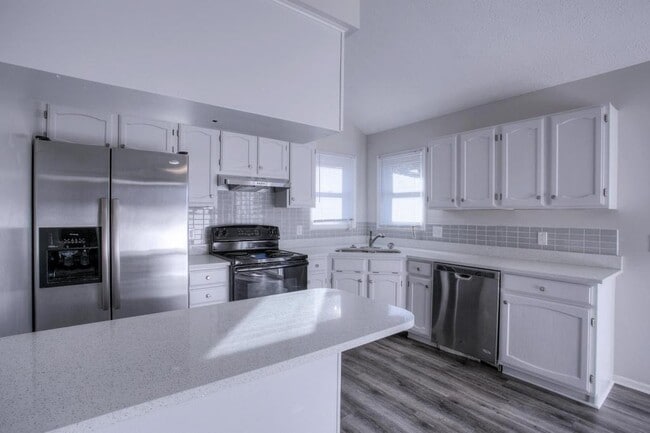 Building Photo - 3403 Henery Rd