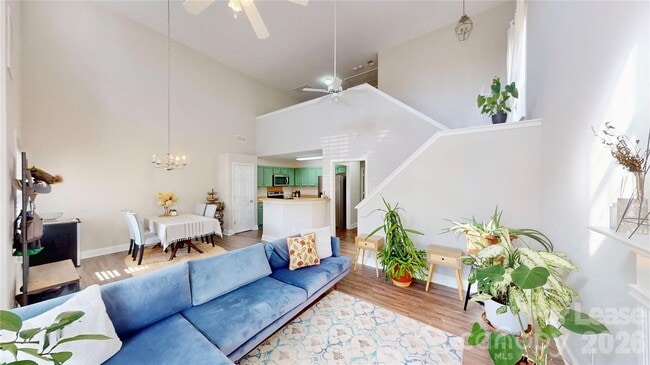 Building Photo - 447 Fawnbrook Ln