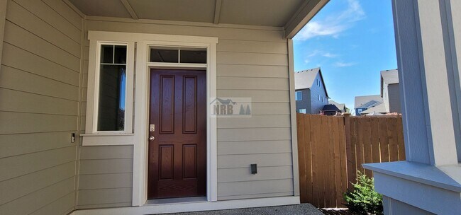 Foto del edificio - Stunning 3 bd House in Lacey!