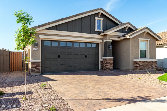 Foto del edificio - 34924 N Hawley Dr