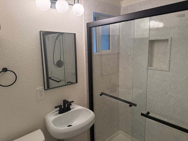 Foto del edificio - 731 Valota Rd