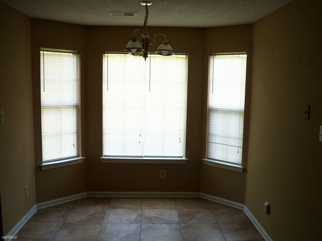 Building Photo - 5895 Port Harbor Dr