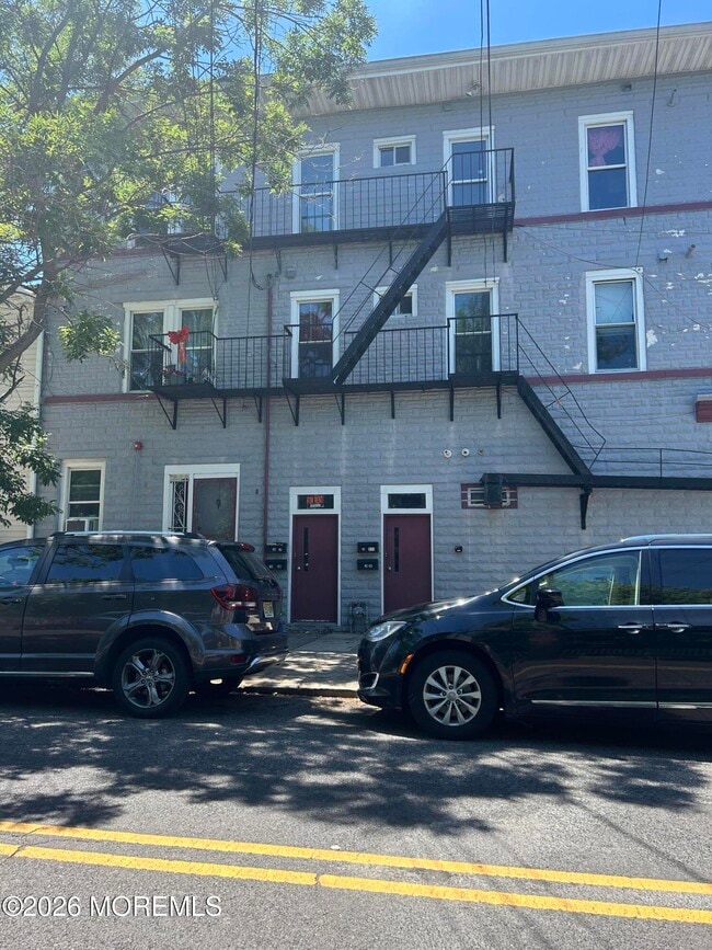 Building Photo - 511 Langford St