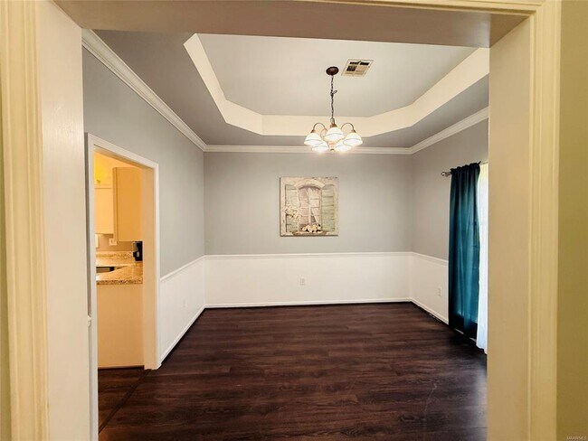 Foto del edificio - 566 New Bingham Dr