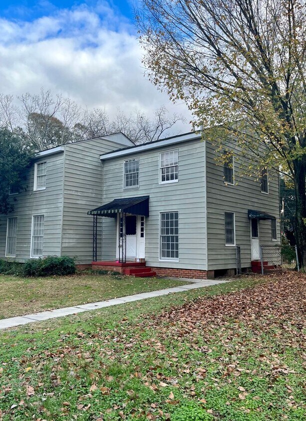 Primary Photo - Great location in Garden District seconds ...