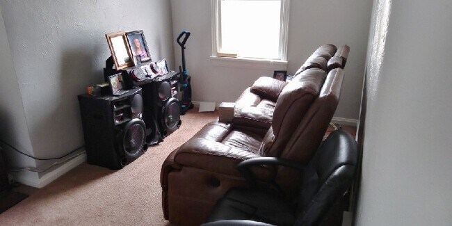 Foto del edificio - 2101 5th Ave