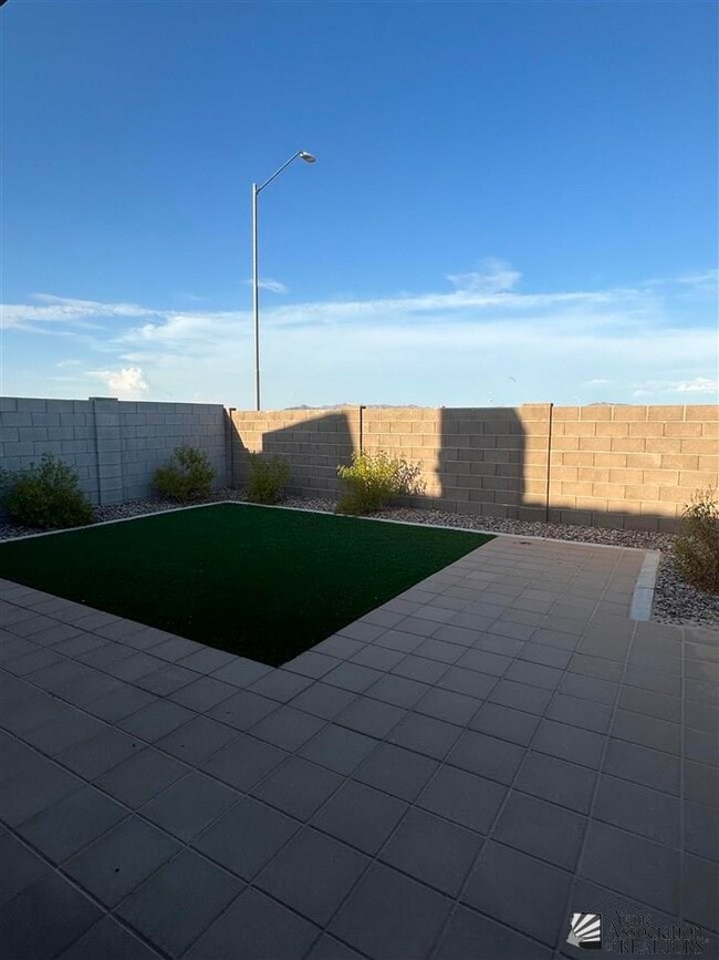 Building Photo - 3749 S Desert Sky Dr