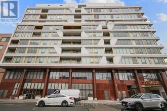 Building Photo - 151-151 Avenue Rd