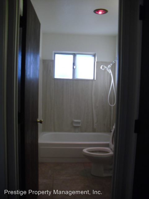 Foto del edificio - 2115-2117 N Ralph Ave