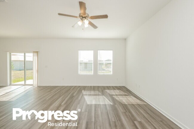 Building Photo - 35163 White Water Lily Way