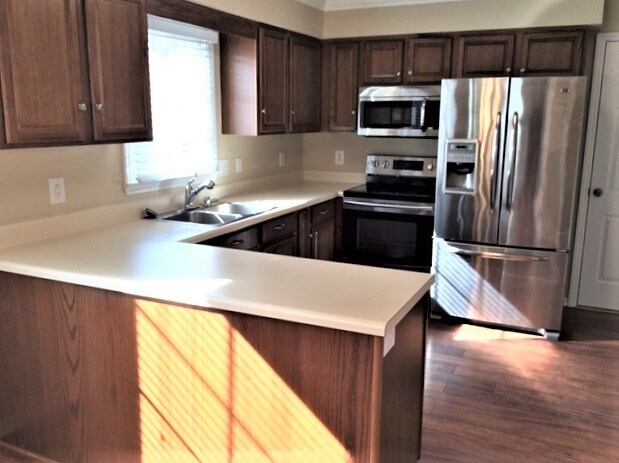 Foto del edificio - 2500 Adams Farm Pkwy