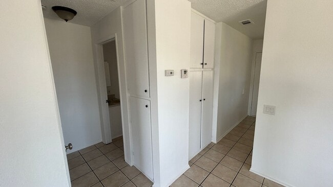 Building Photo - 3Bd/1B Apartment in Redlands, CA