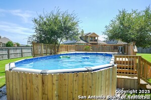 Foto del edificio - 5919 Dewdrop Ln