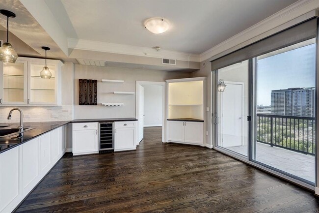 Building Photo - 3333 Allen Pkwy