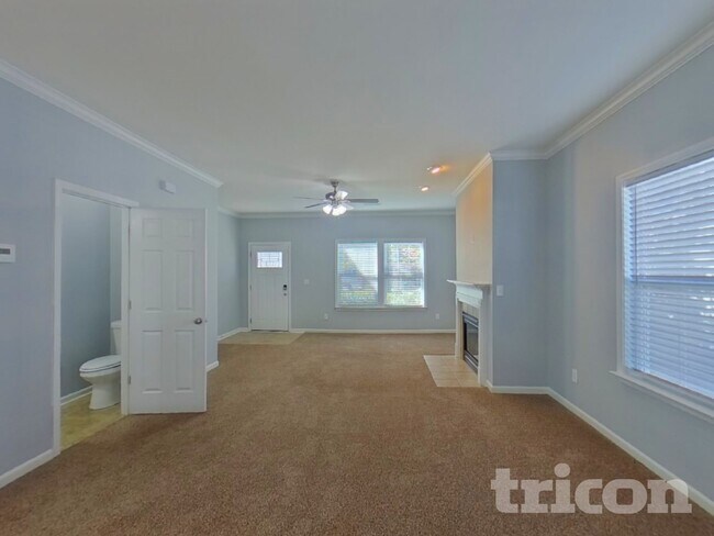 Foto del edificio - 139 Collenton Ln