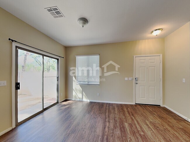 Foto del edificio - 22031 N 30th Ln