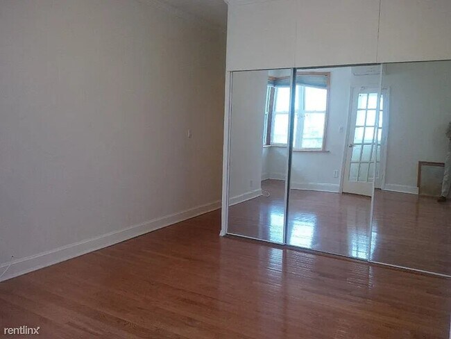 Foto del edificio - 2490 E 21st St
