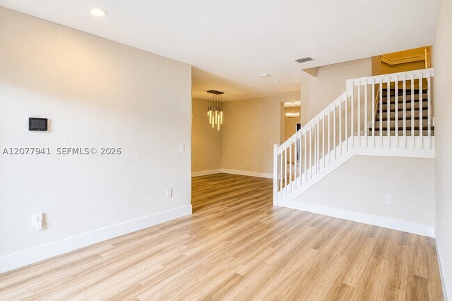 Foto del edificio - 403 NE 208th Terrace