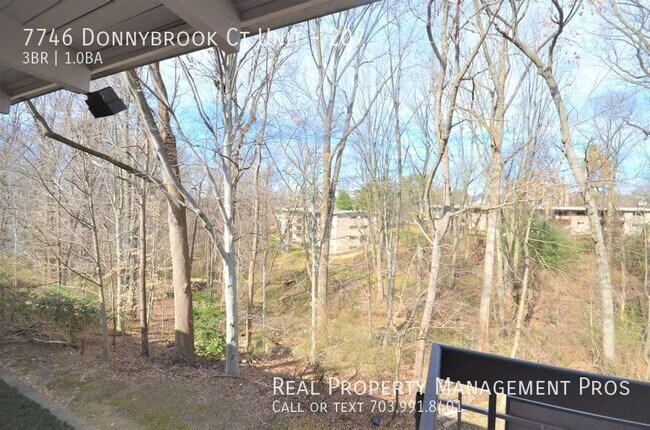 Foto del edificio - Bright and Open Top Floor Condo- Great View!