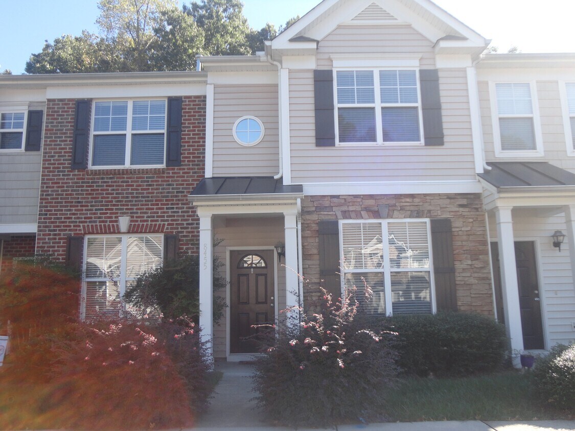 8455 Central Dr, Raleigh, NC 27613 Townhome Rentals in Raleigh NC