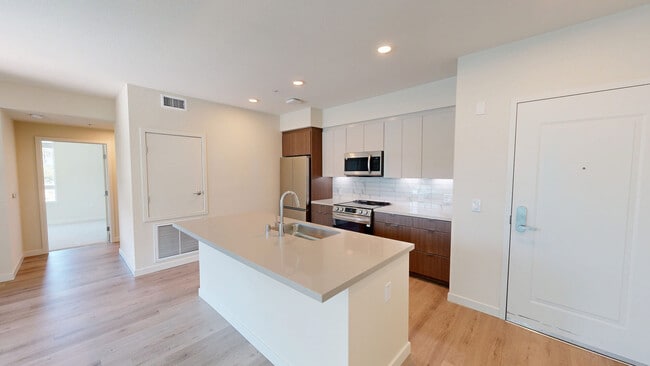 Interior Photo - North Grove