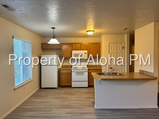 Foto del edificio - 1065 W Pine Ave