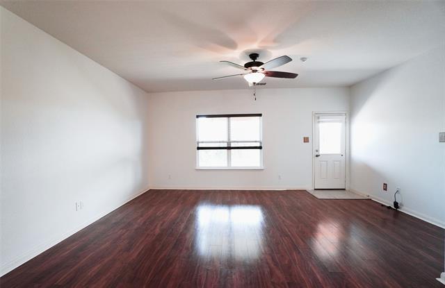 Foto del edificio - 9305 Plum Ct