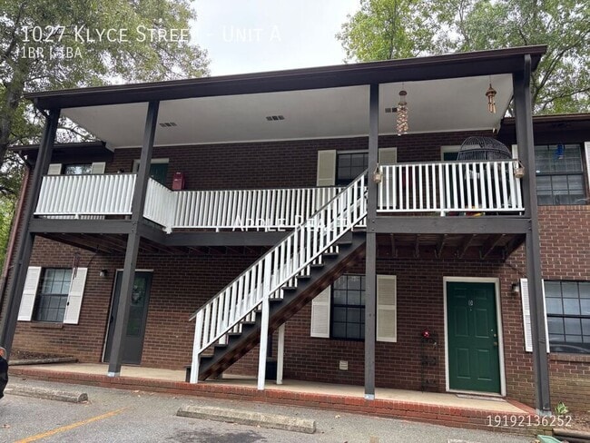 Building Photo - 1027 Klyce St