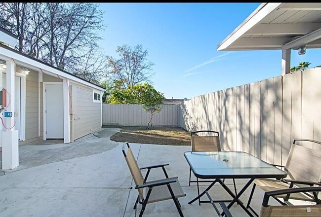 Building Photo - 8069 Darryl St