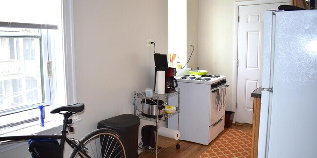 Foto del edificio - 837 W Cornelia Ave
