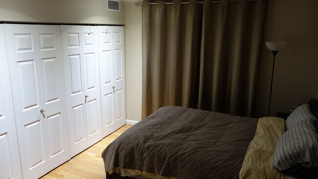Foto del edificio - 1801 Calvert St NW
