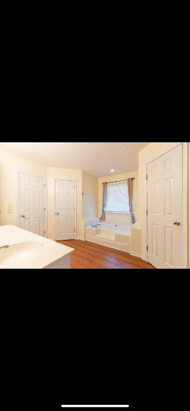 Foto del edificio - 6065 Val Del Rd