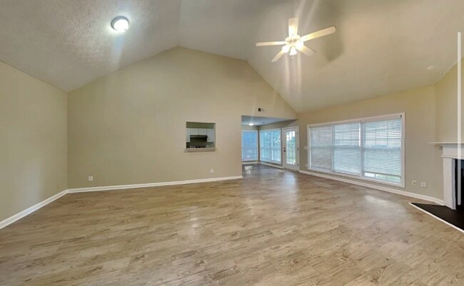 Foto del edificio - 759 Birchwood Ln SW