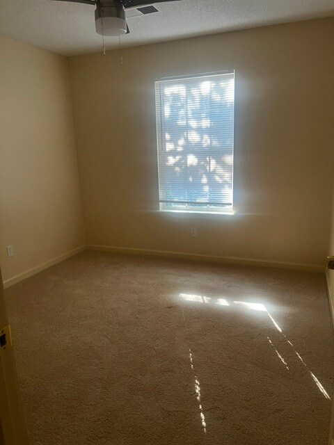 Foto del edificio - 4 Bed 2 Bath | Move-In Ready