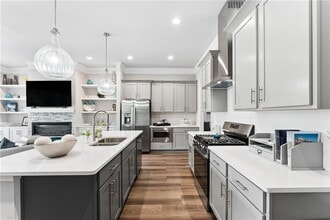 Building Photo - 3374 Sarah Trl
