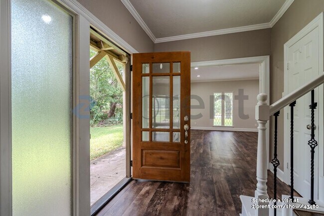 Building Photo - 665 Ravensworth Dr