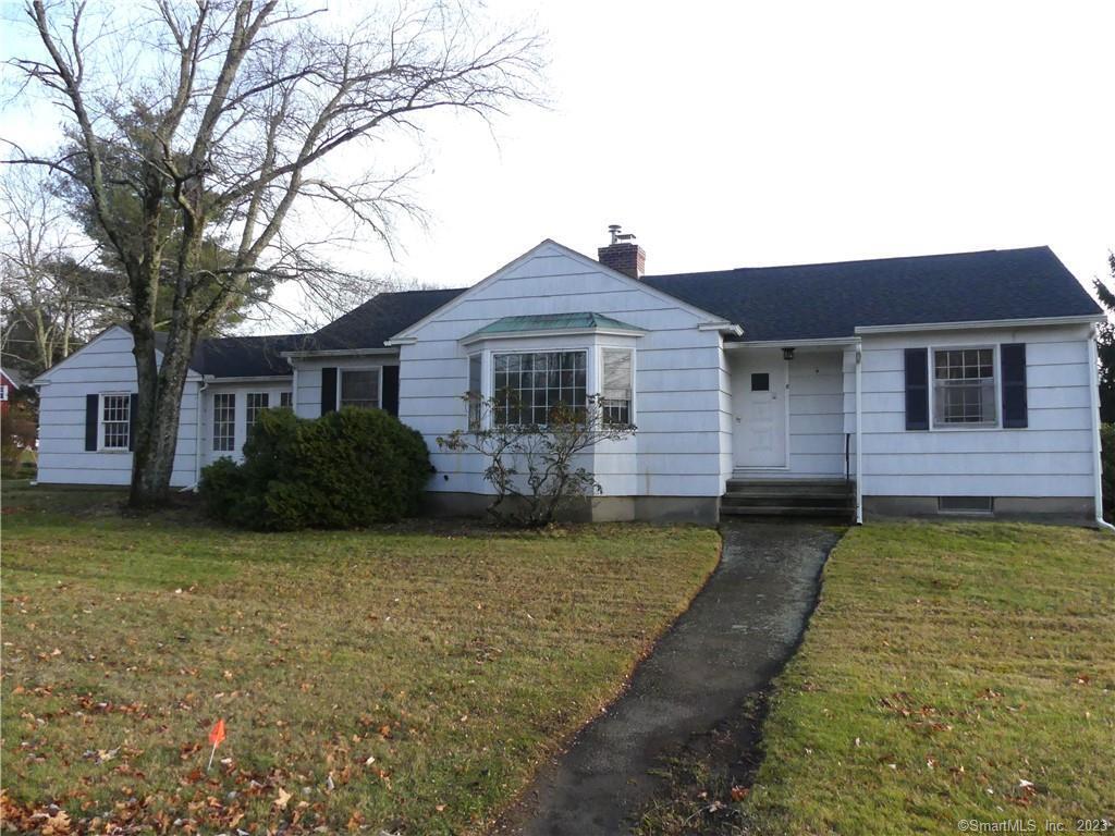 8 Glover Ave, Newtown, CT 06470 House Rental in Newtown, CT
