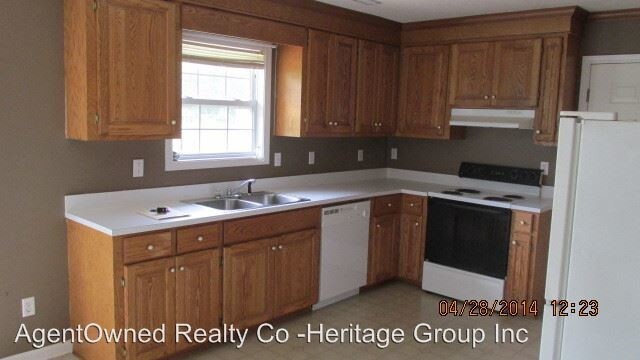 Building Photo - 5225 Ridge St
