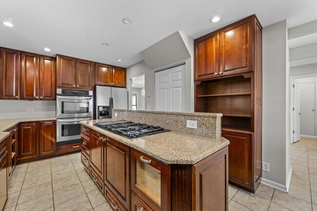 Foto del edificio - Updated 2-Story Home in Desirable Deerpath Subdivision - Available Immediately.