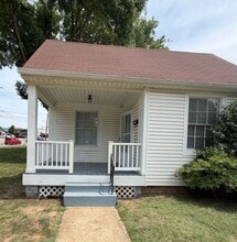 Building Photo - 3438 Parkwood Ave