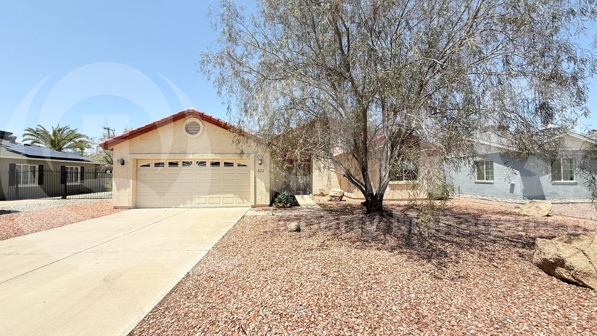 Photo - 822 West Earll Drive