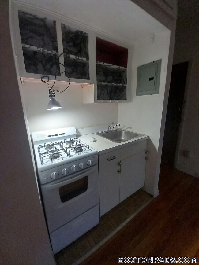Building Photo - 339 Allston St