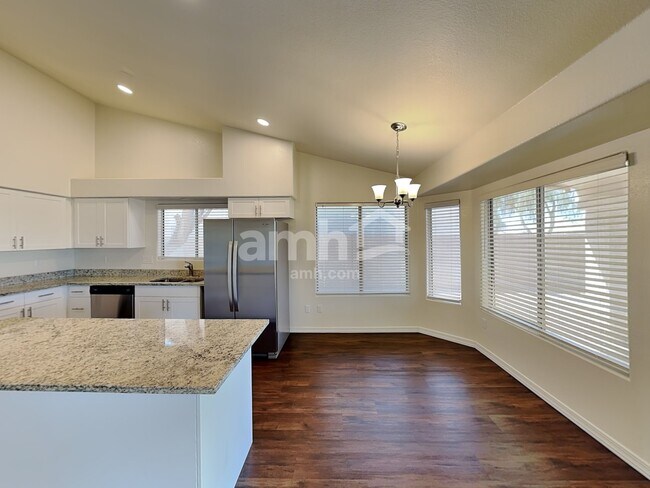 Foto del edificio - 2508 N 134th Ave