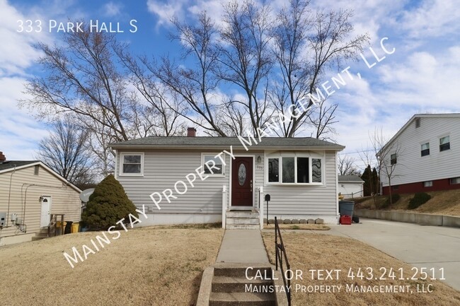 Building Photo - 2 Bedroom Home Plus TWO Bonus Rooms!