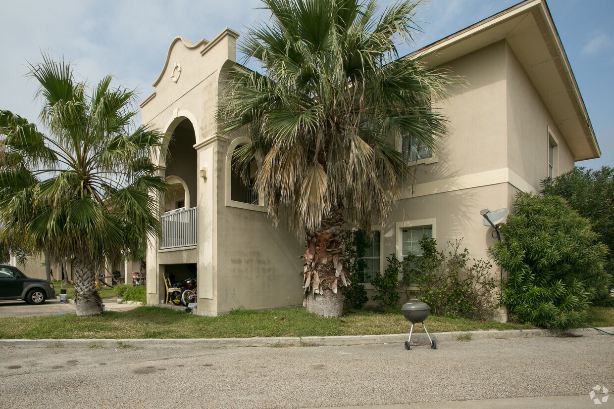 347 W Cotter Ave, Lot 2A Apartments in Port Aransas, TX