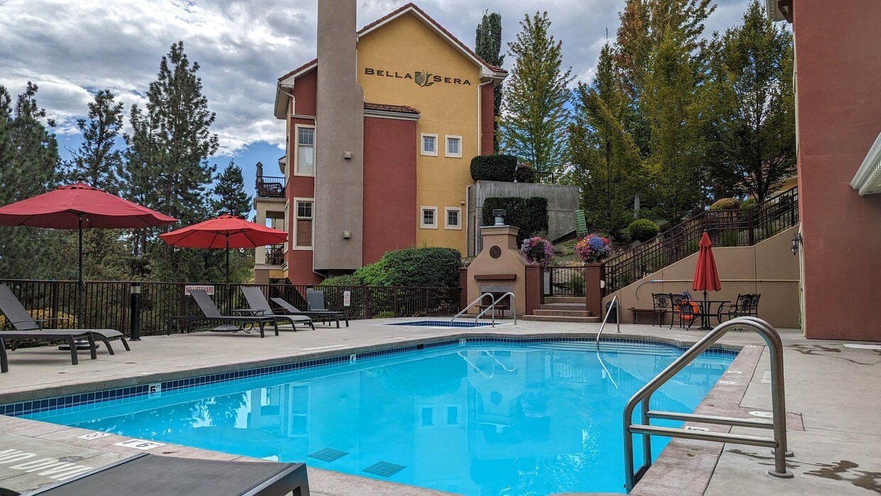Photo principale - 1795 Country Club Dr