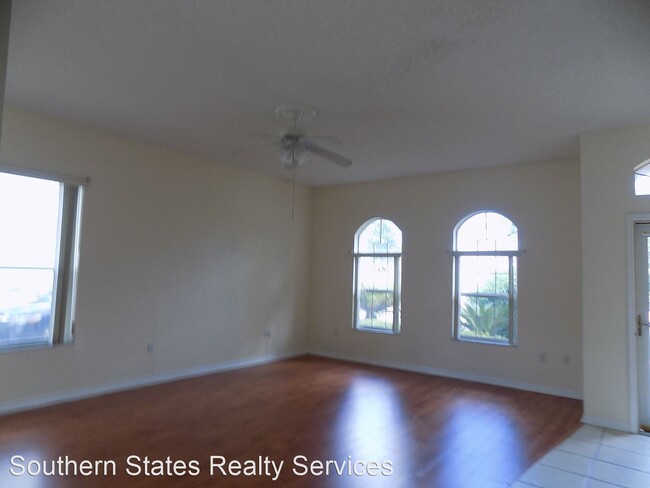 Building Photo - 3 br, 2 bath House - 102 Carnival Drive