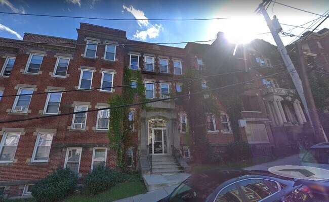 Building Photo - 110 Brainerd Rd