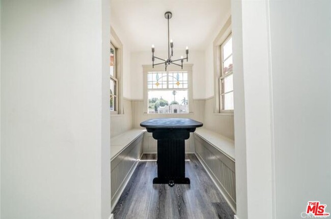 Foto del edificio - 4219 Sunnyside Dr