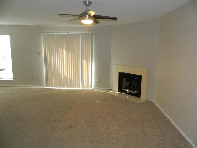 Building Photo - 2120 El Paseo St